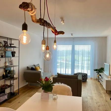 Apartment Blickinsgruen *